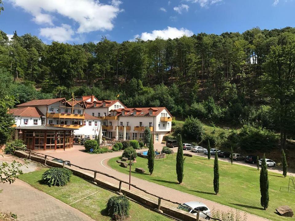 Schlosshotel Landstuhl Εξωτερικό φωτογραφία
